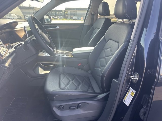 Used 2024 Volkswagen Atlas SE image 17