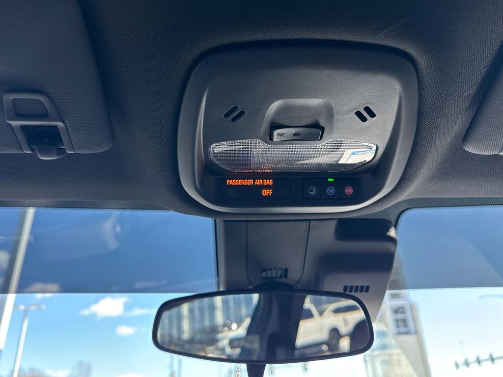 Used 2024 Buick Envista Sport Touring w/ Convenience I Package image 31