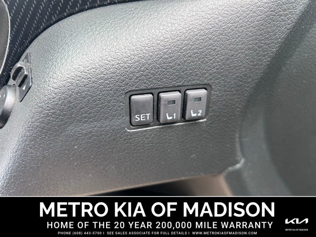 Used 2017 Nissan Rogue SL w/ SL Premium Package image 15