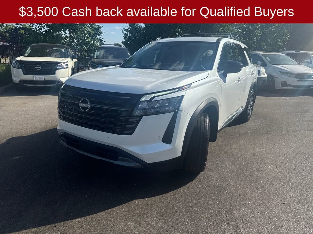 New 2026 Nissan Pathfinder Platinum image 3