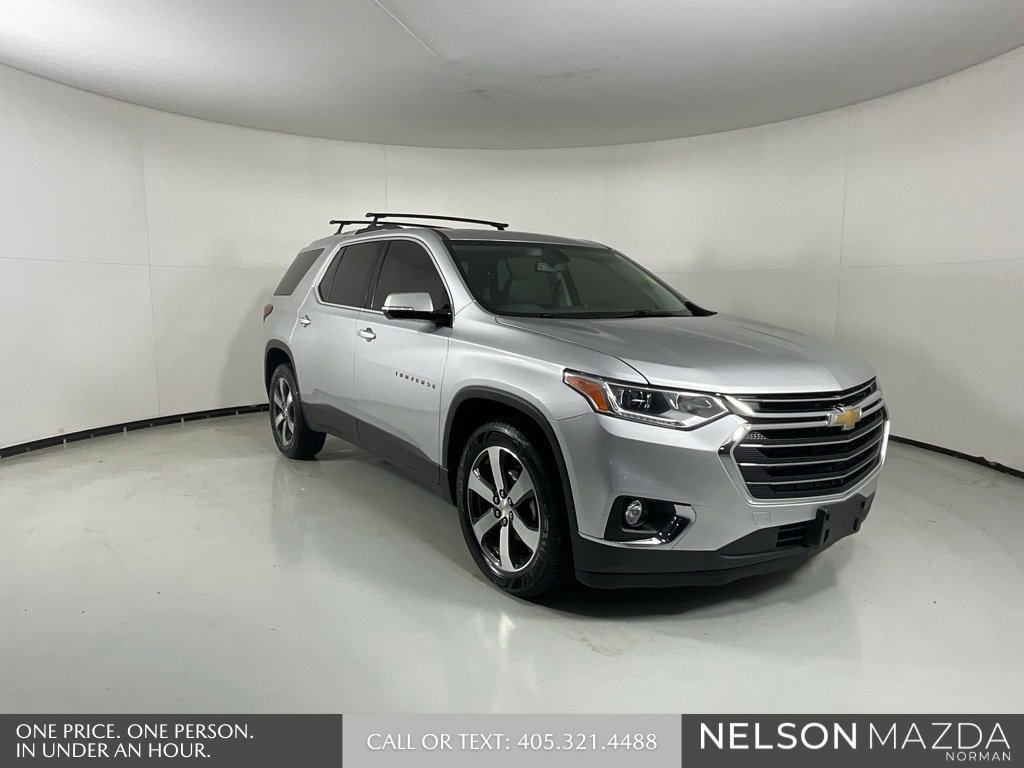 Used 2018 Chevrolet Traverse LT image 1