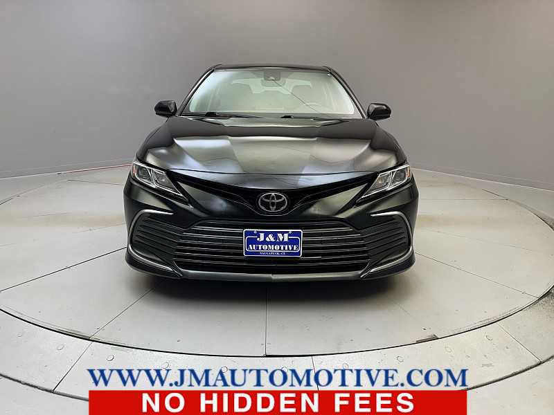 Used 2023 Toyota Camry LE image 8