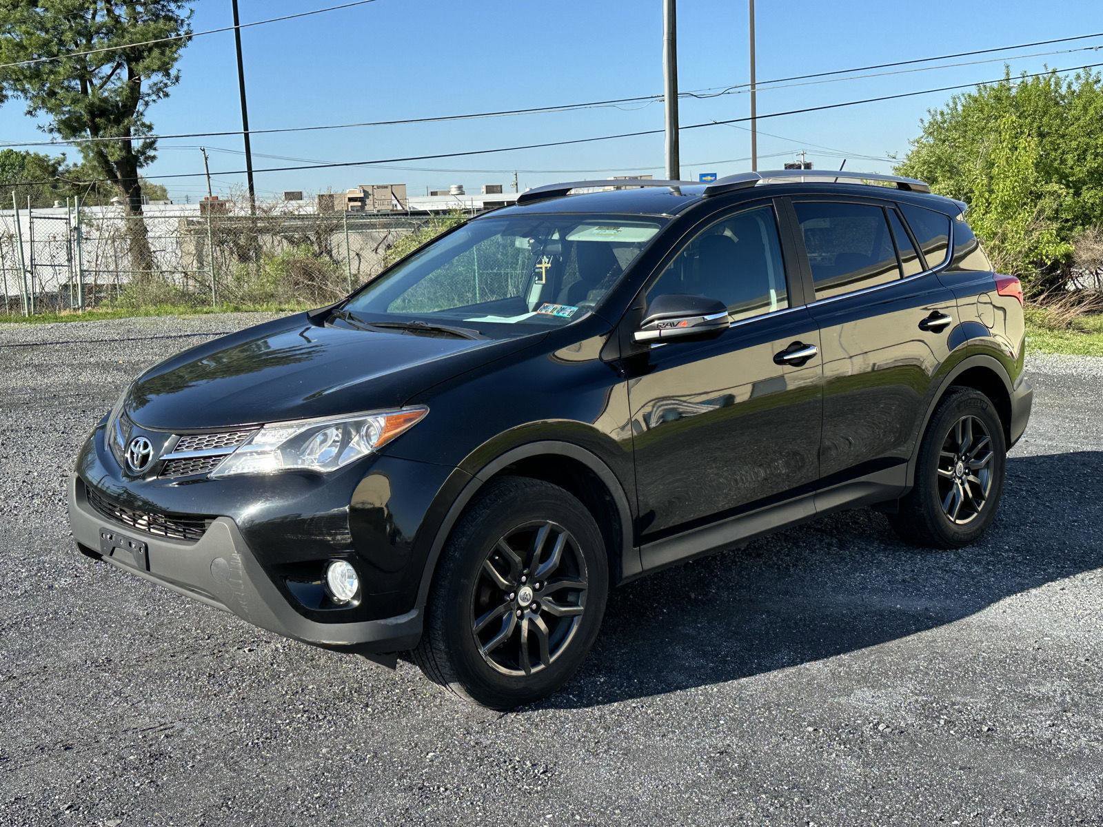 Used 2014 Toyota RAV4 LE AWD/4WD image 4