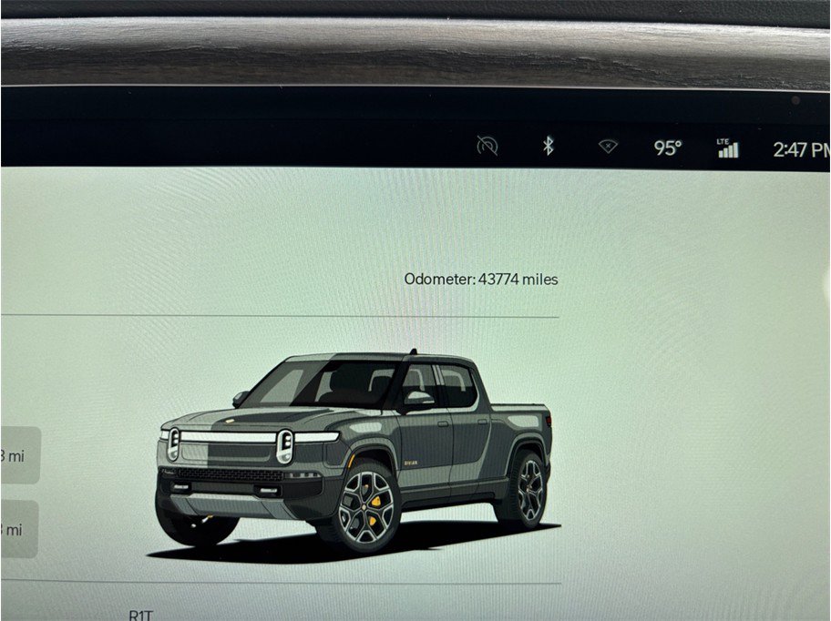 Used 2022 Rivian R1T Adventure AWD/4WD image 23
