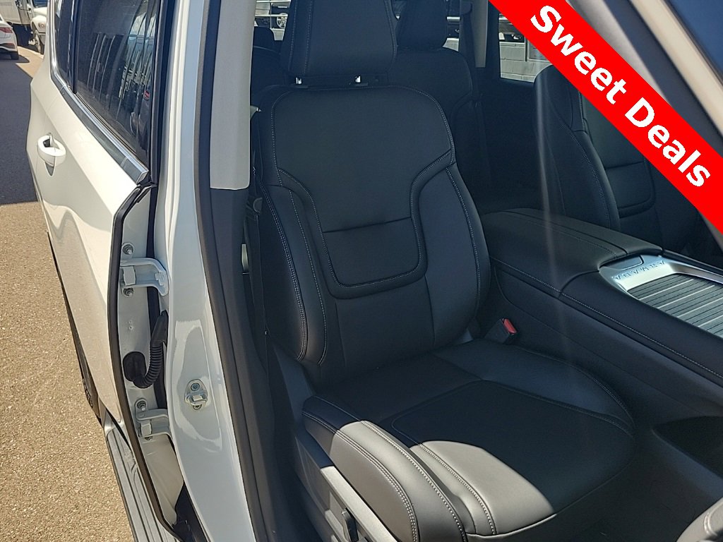 New 2026 Nissan Armada SV image 44