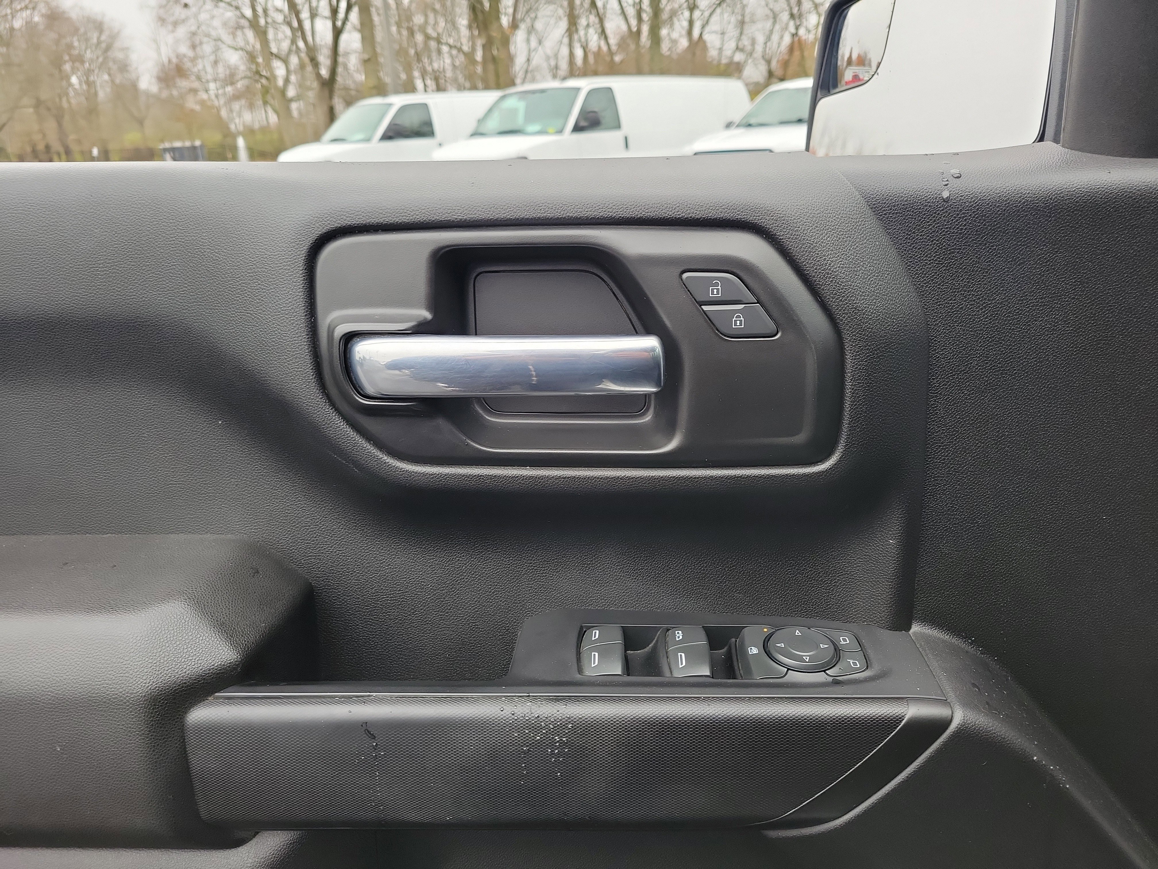 Used 2022 Chevrolet Silverado 1500 Custom image 17