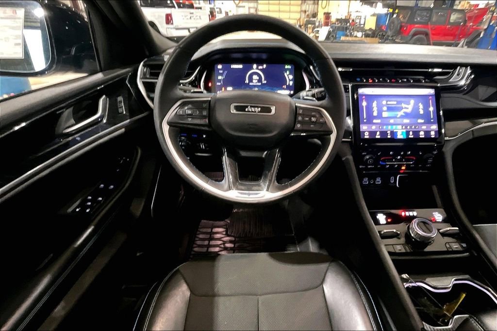 Used 2024 Jeep Grand Cherokee Trailhawk image 5