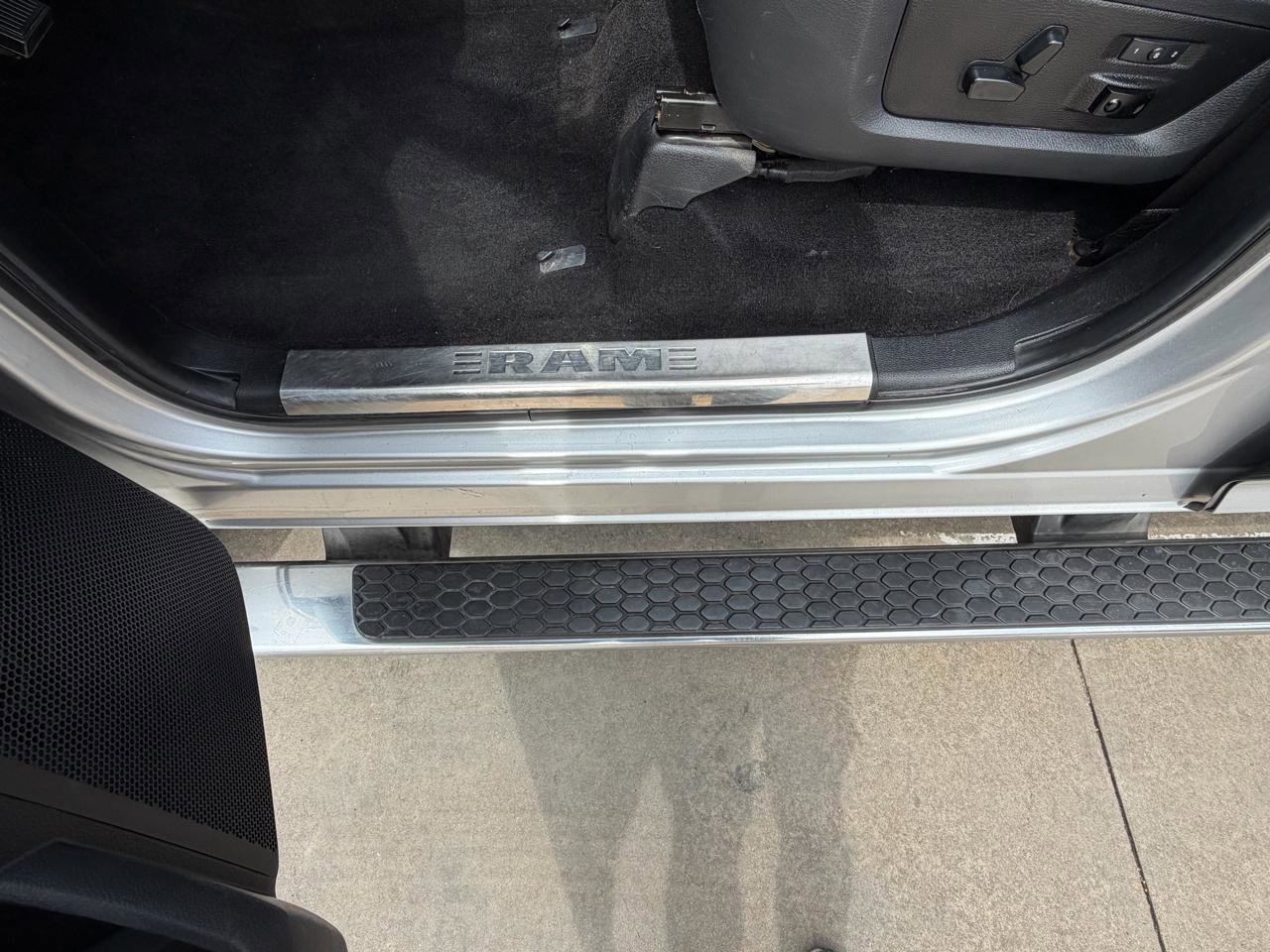 Used 2014 RAM 2500 Limited AWD/4WD image 20