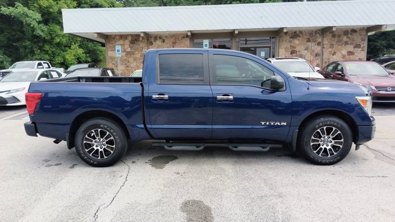 Used 2021 Nissan Titan SV w/ SV Convenience Package RWD image 6