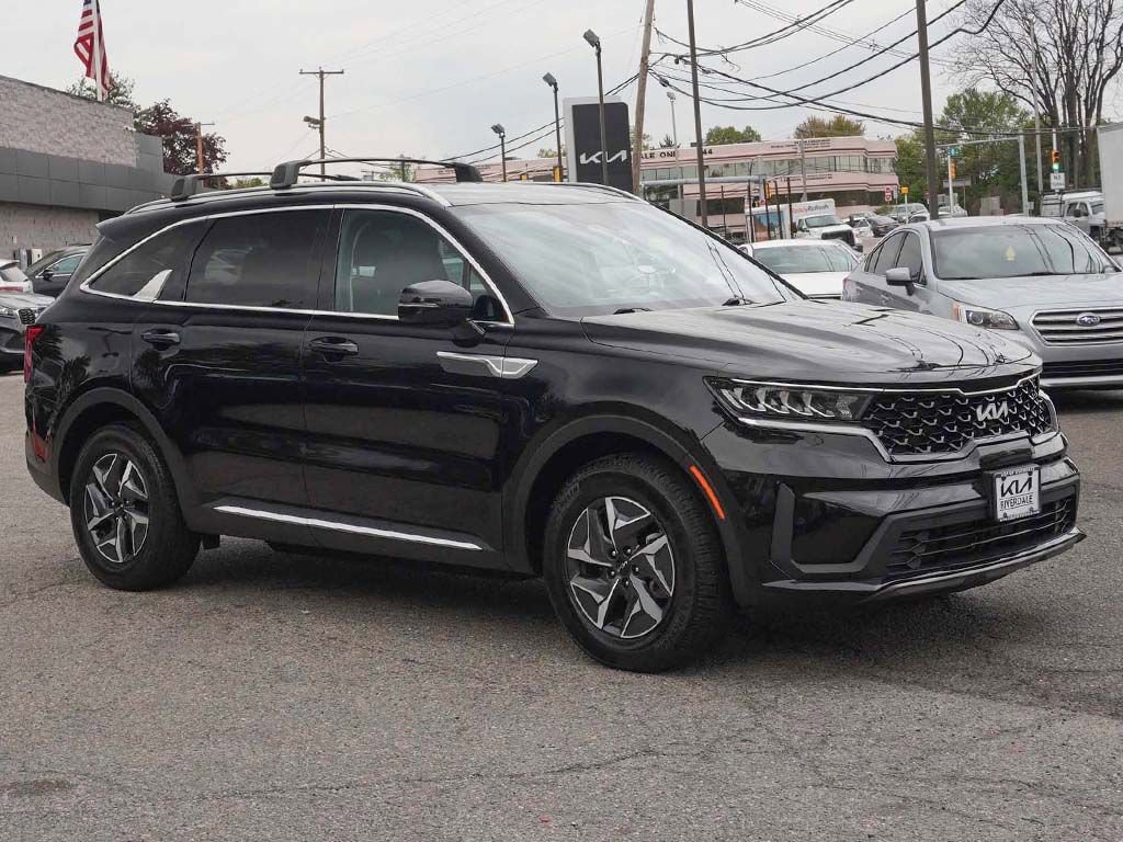 Used 2022 Kia Sorento S FWD image 2