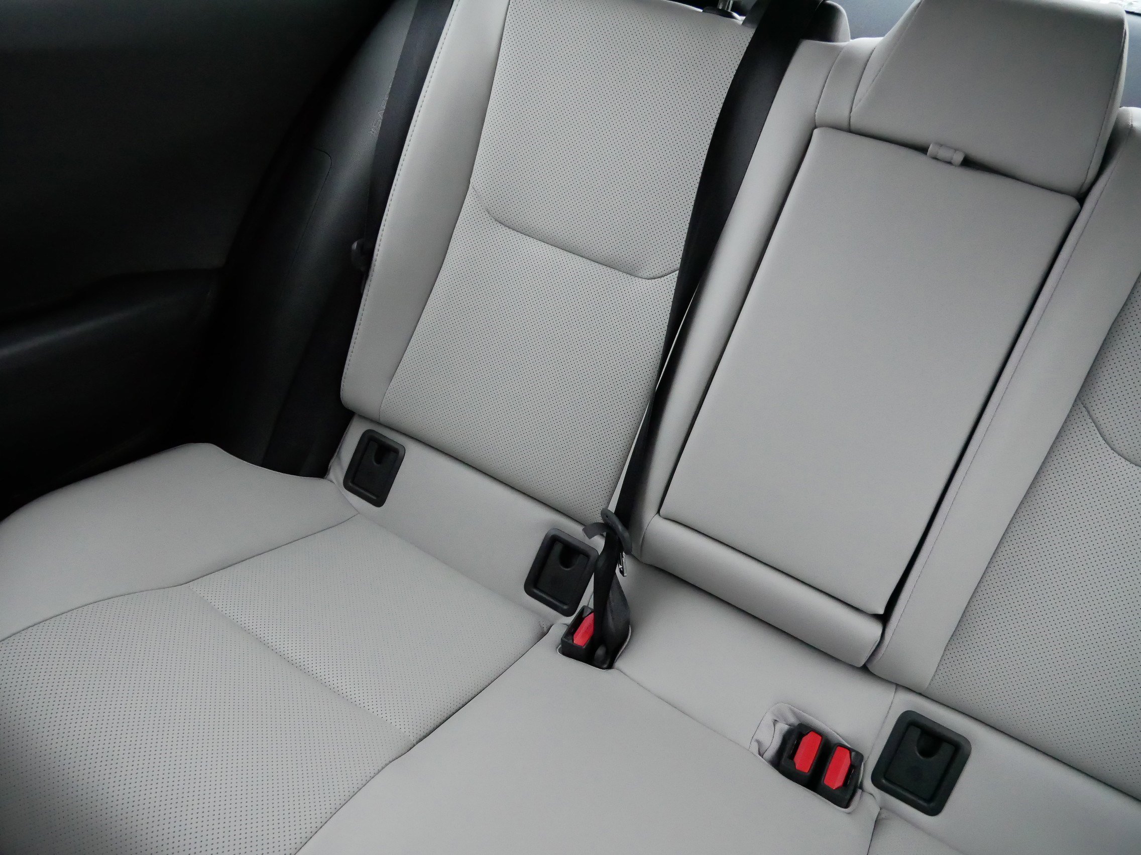 Used 2025 Toyota Prius Limited image 12