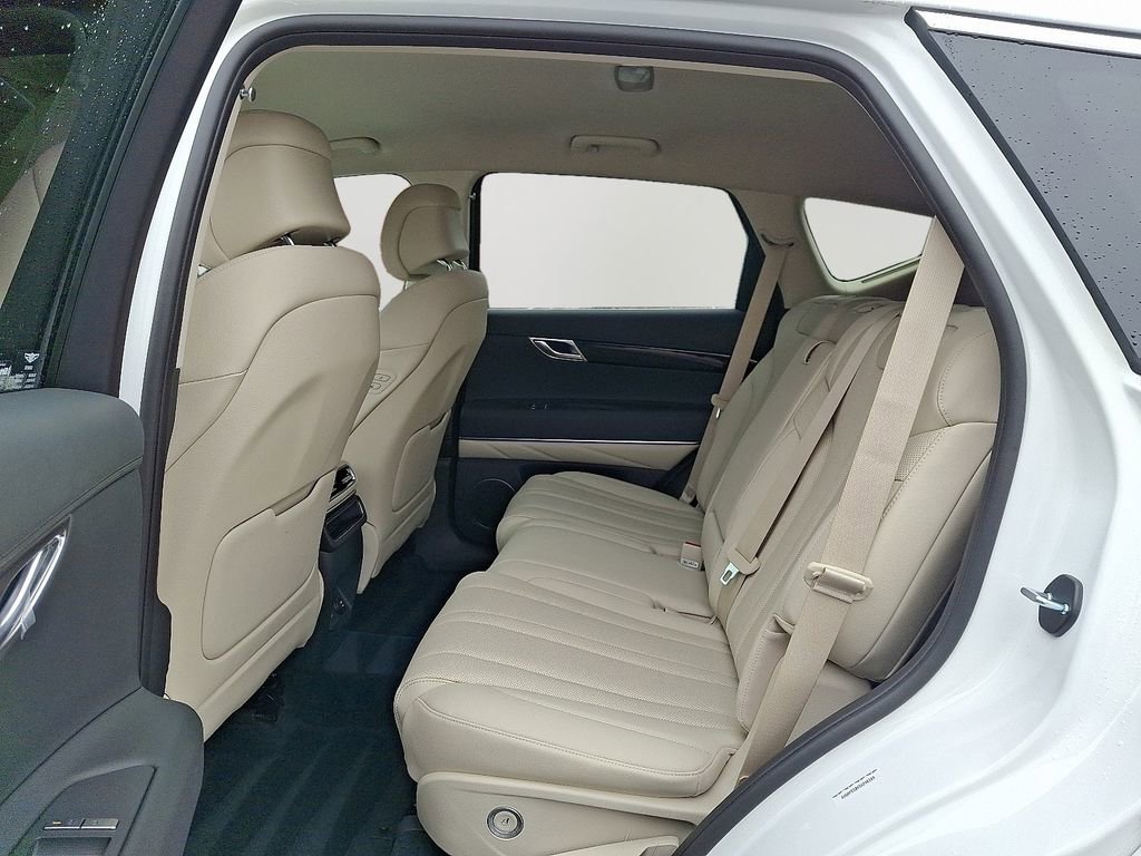 Used 2025 Genesis GV80 2.5T Standard image 8