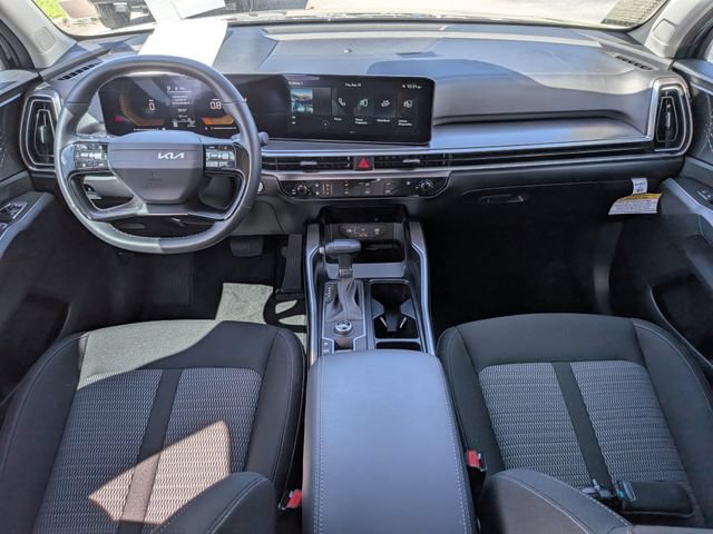 Used 2026 Kia Sorento LX FWD image 15