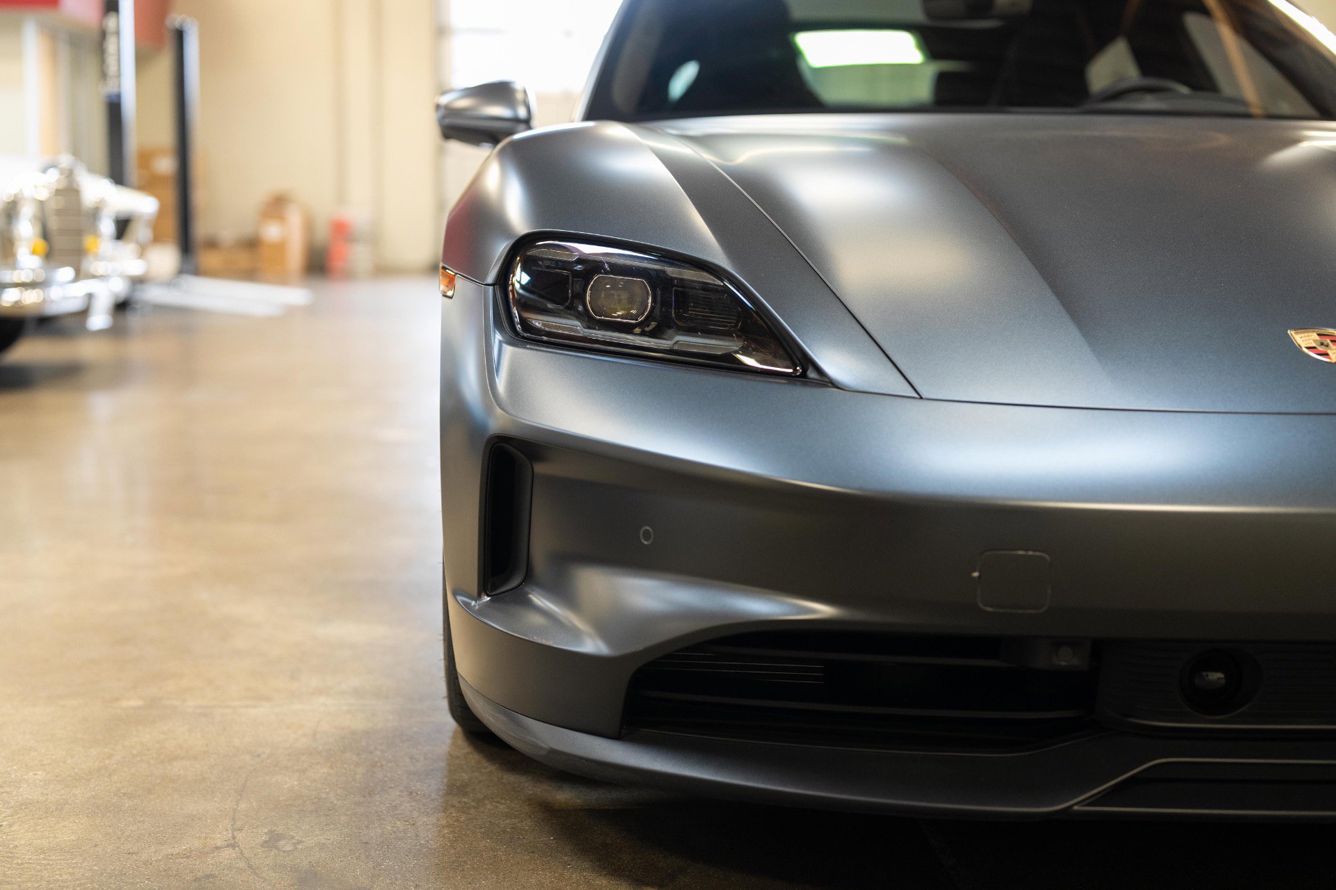 Used 2025 Porsche Taycan RWD image 15