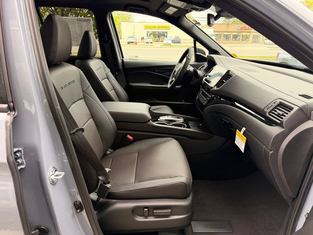 New 2026 Honda Ridgeline Black Edition image 17