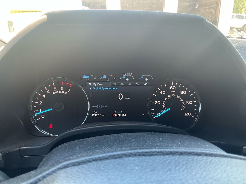 Used 2019 Ford F150 Lariat w/ Equipment Group 502A Luxury AWD/4WD image 22