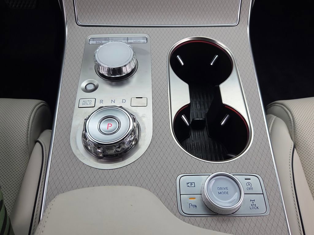 Used 2025 Genesis GV80 3.5T Prestige image 18