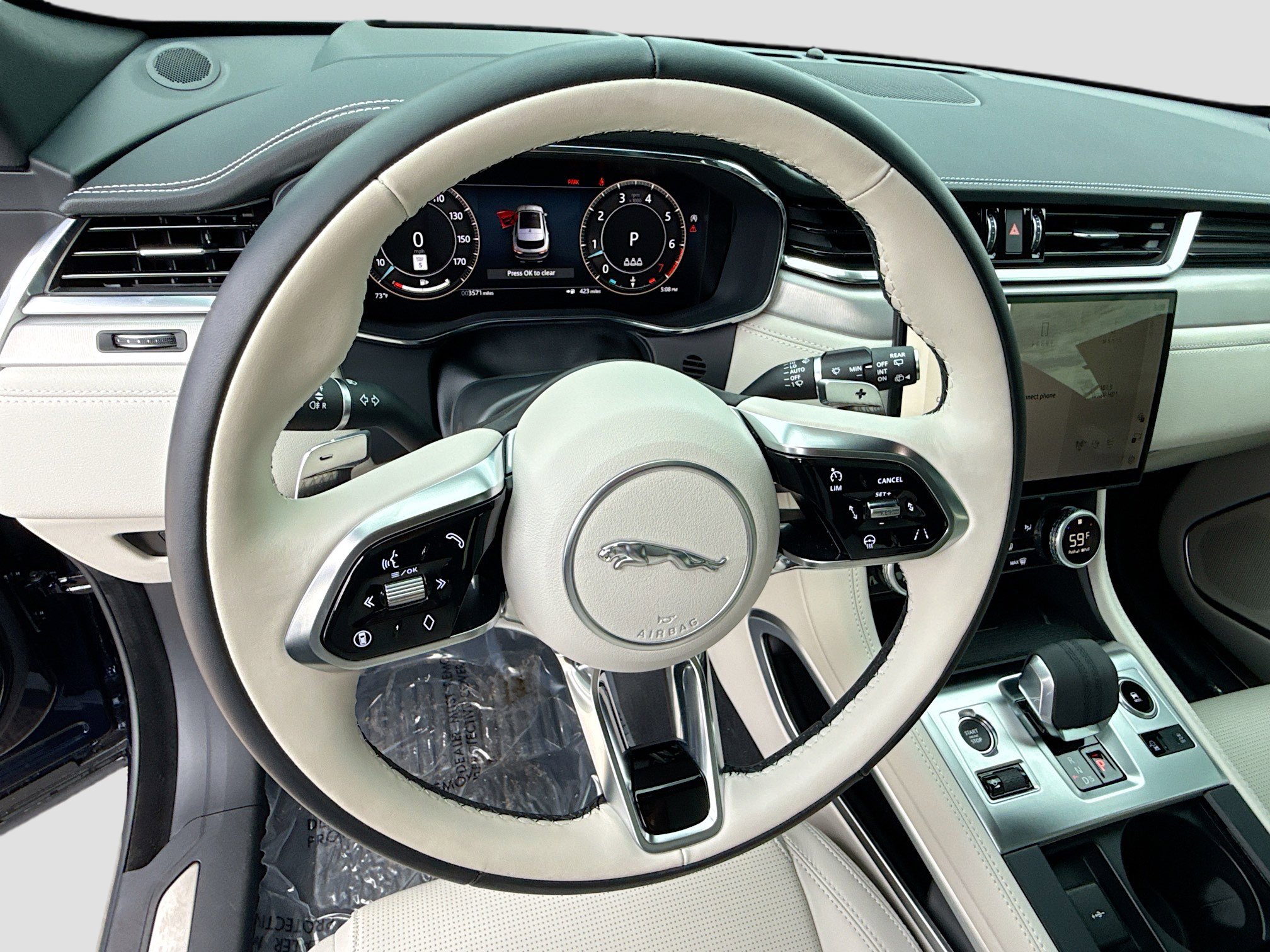 Used 2026 Jaguar F-PACE R-Dynamic S image 38