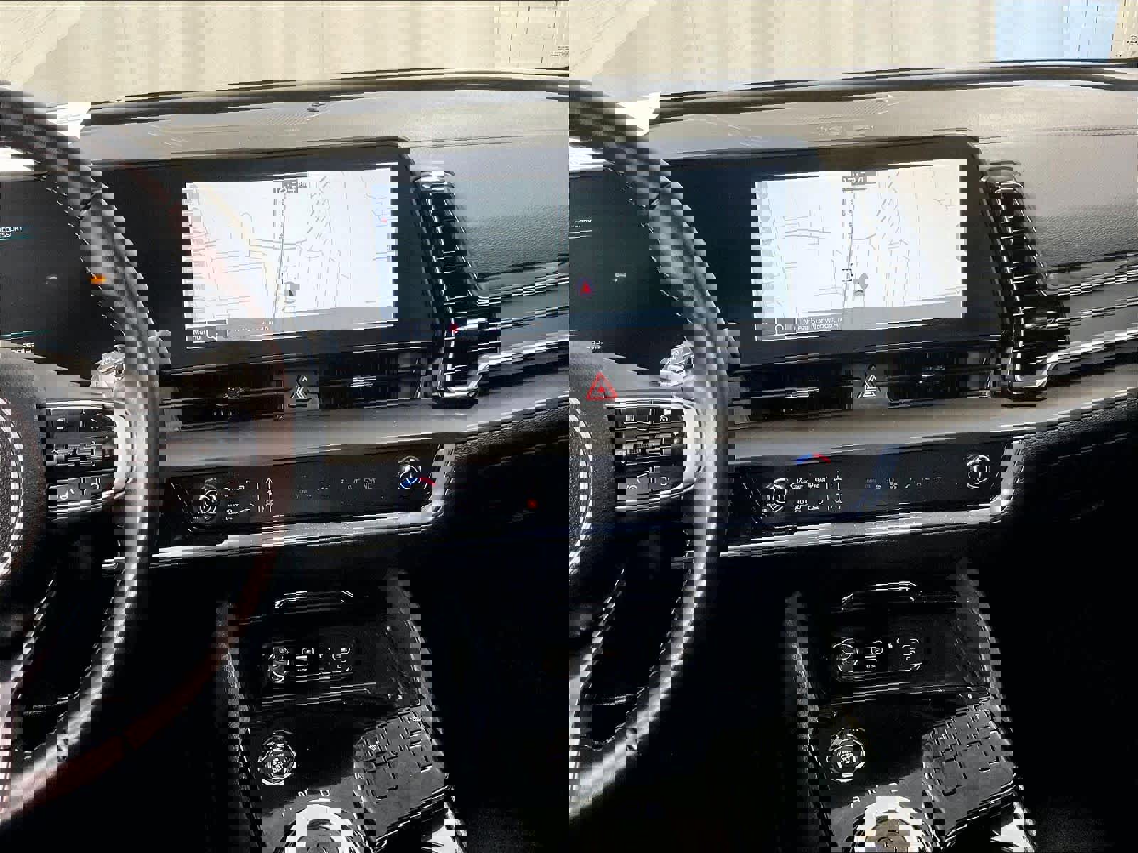 Used 2024 Kia Sportage EX w/ EX Premium Package image 18