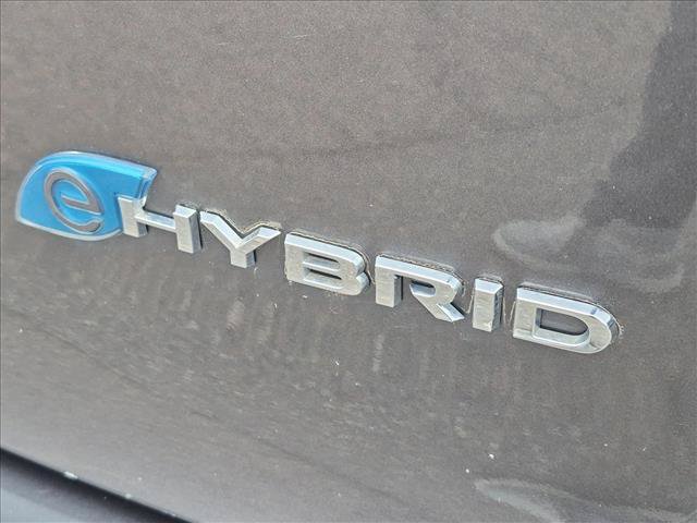 Used 2018 Chrysler Pacifica Limited w/ Advanced Safetytec Group FWD image 13