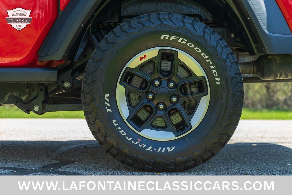 Used 2020 Jeep Gladiator Sport w/ Technology Group AWD/4WD image 17