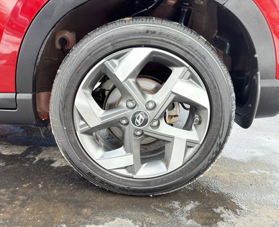 Used 2024 Hyundai Venue SEL FWD image 62