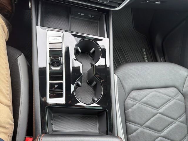 Certified 2024 Volkswagen Atlas Peak Edition SEL image 15