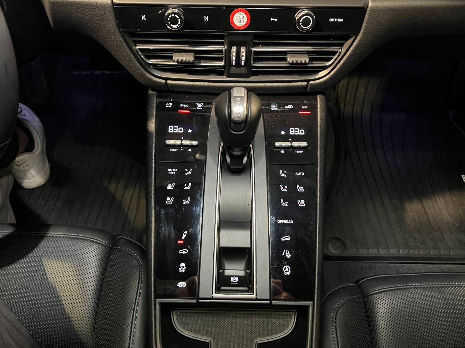 Used 2024 Porsche Macan GTS image 19