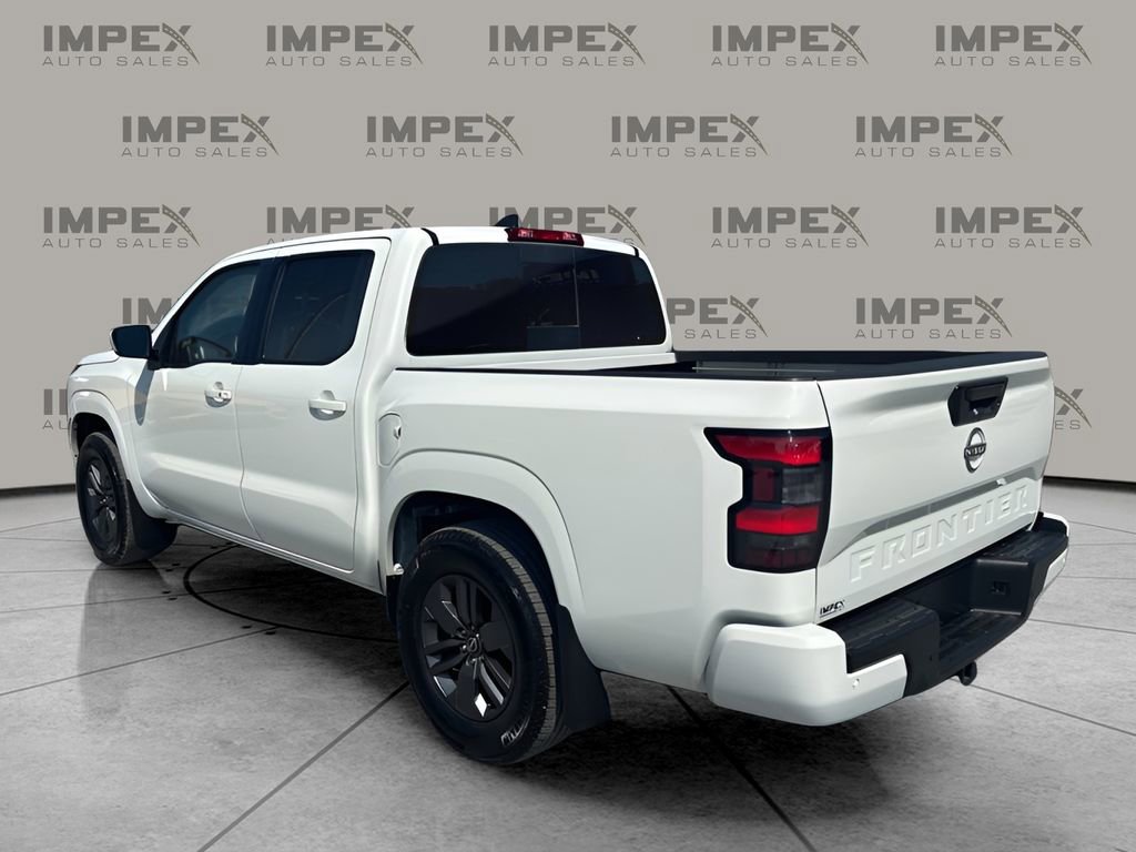 Used 2025 Nissan Frontier SV w/ SV Convenience Package RWD image 3