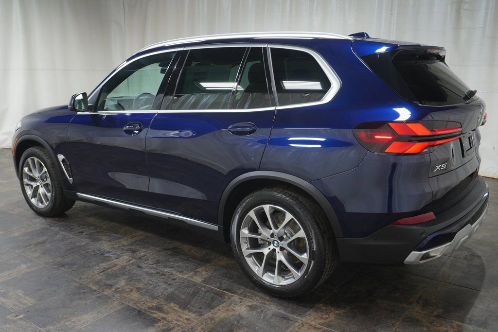 Used 2026 BMW X5 xDrive40i w/ Executive Package image 8