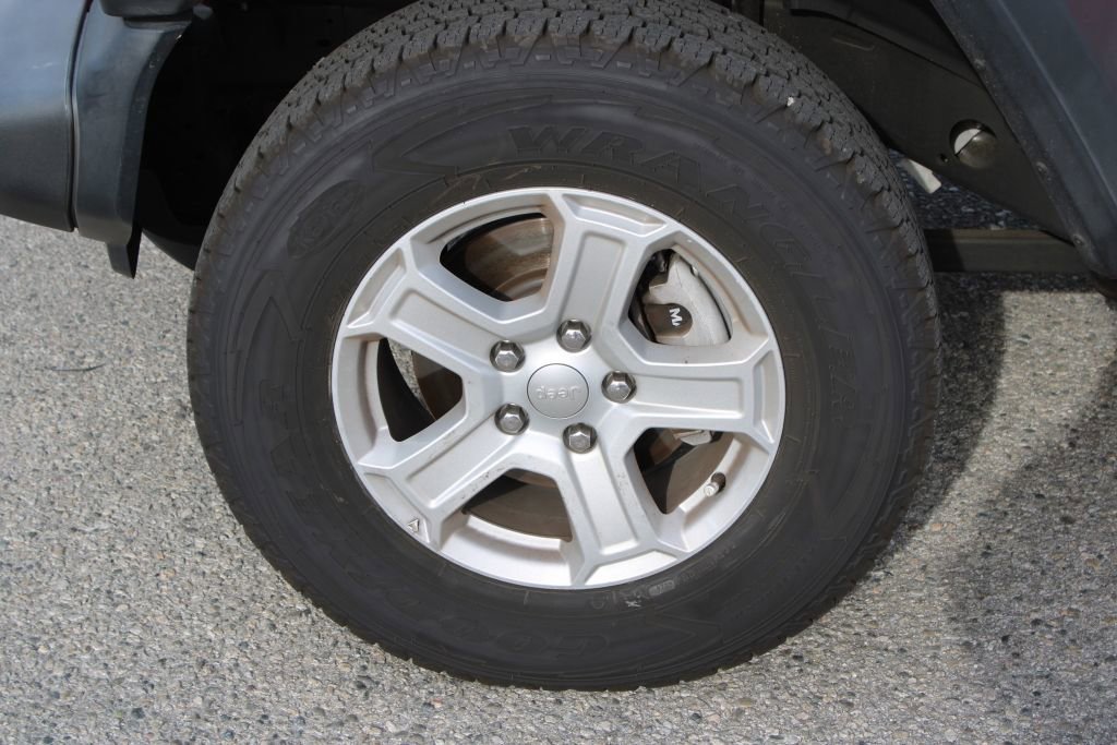 Used 2021 Jeep Wrangler Sport S image 8