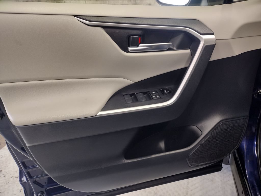 Used 2019 Toyota RAV4 XLE w/ Convenience Package AWD/4WD image 22