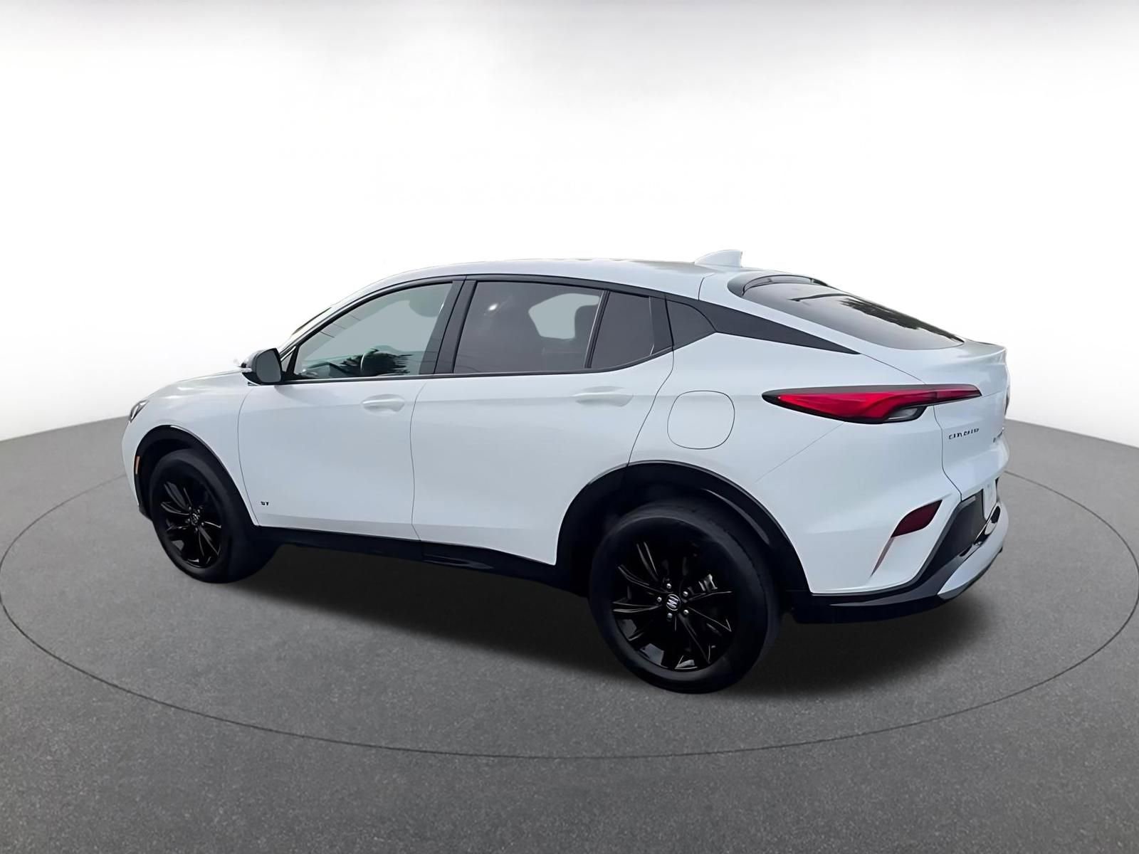 Used 2025 Buick Envista Sport Touring image 10