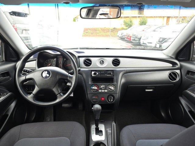 Used 2006 Mitsubishi Outlander LS image 26