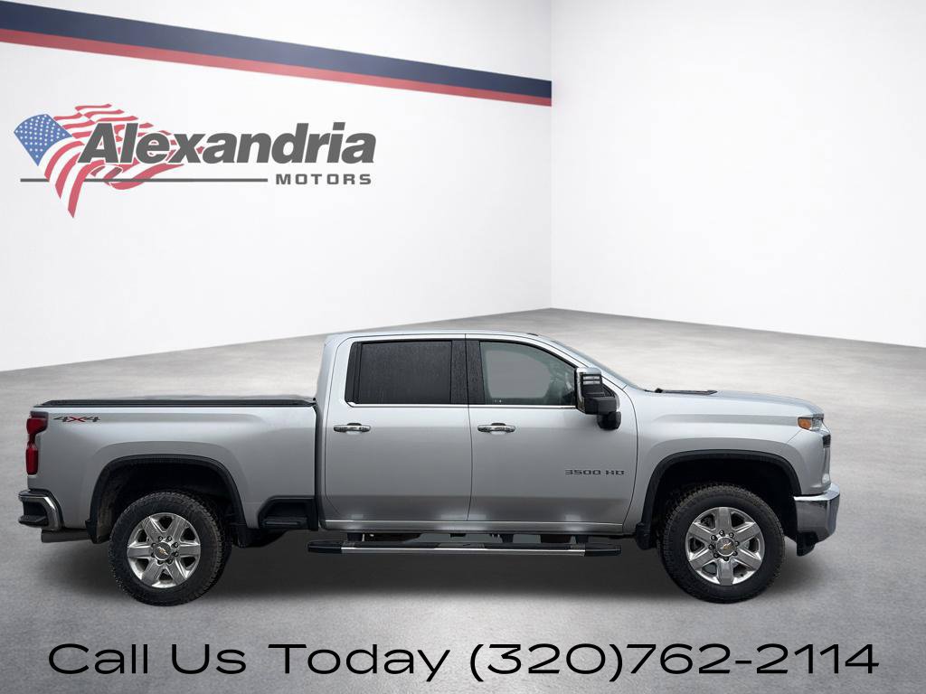 Used 2022 Chevrolet Silverado 3500 LTZ w/ LTZ Convenience Package AWD/4WD image 5