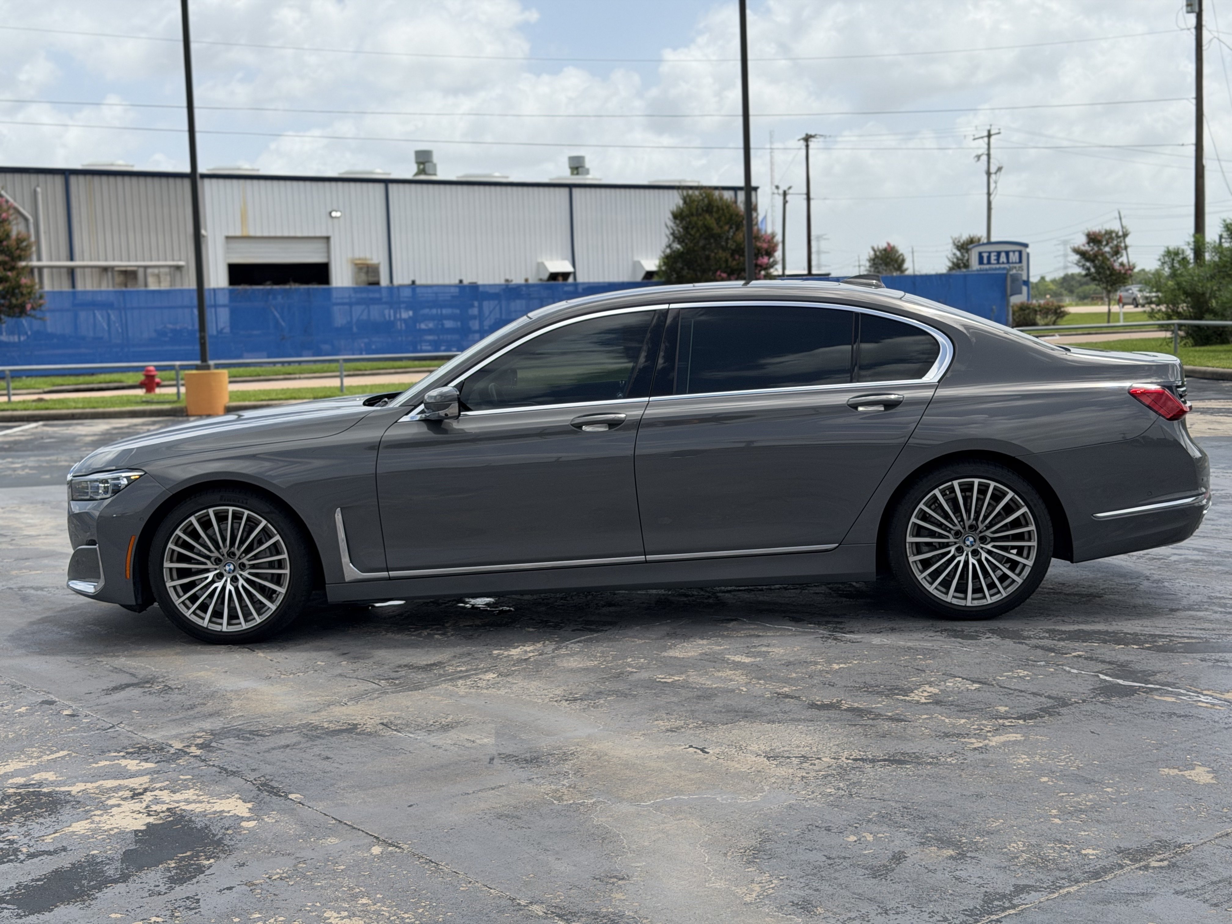 Used 2020 BMW 750i xDrive w/ Executive Package AWD/4WD image 15