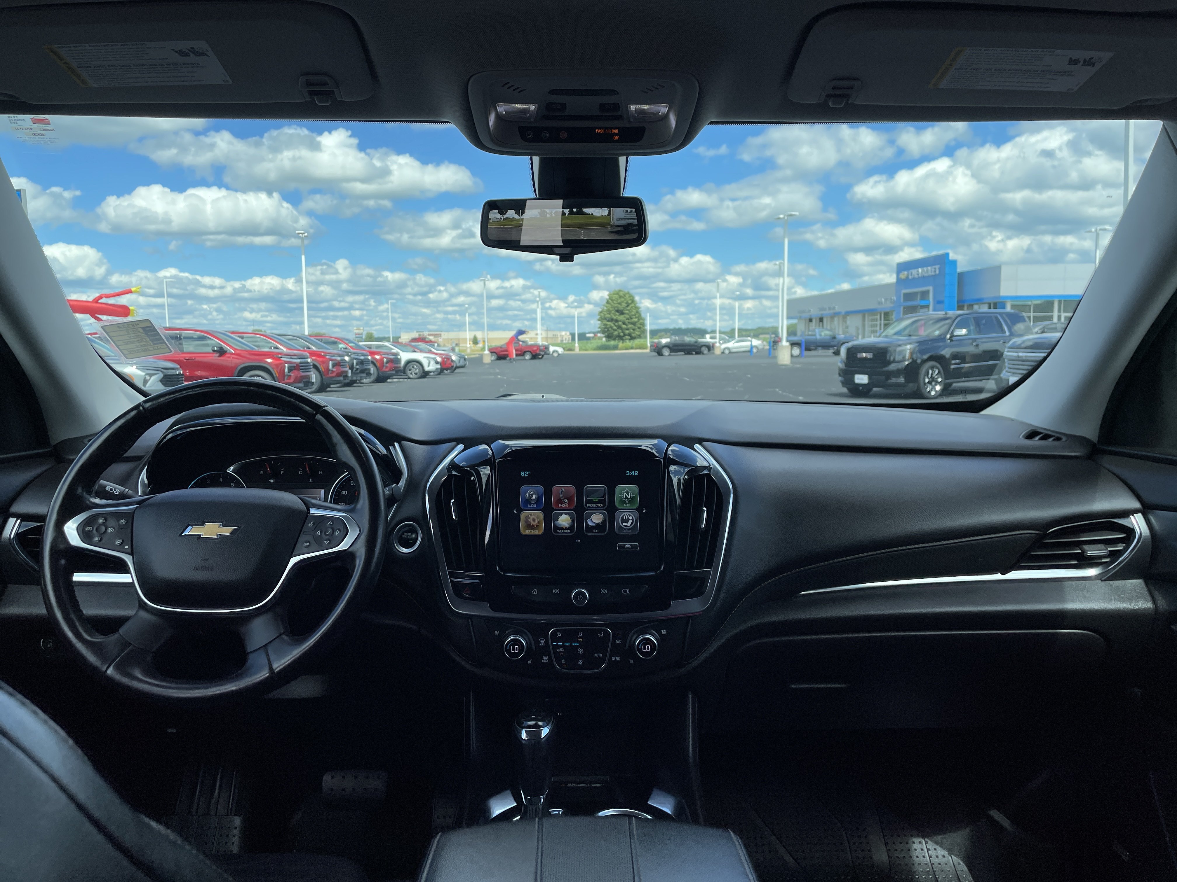 Used 2018 Chevrolet Traverse Premier w/ LPO, Floor Liner Package AWD/4WD image 37