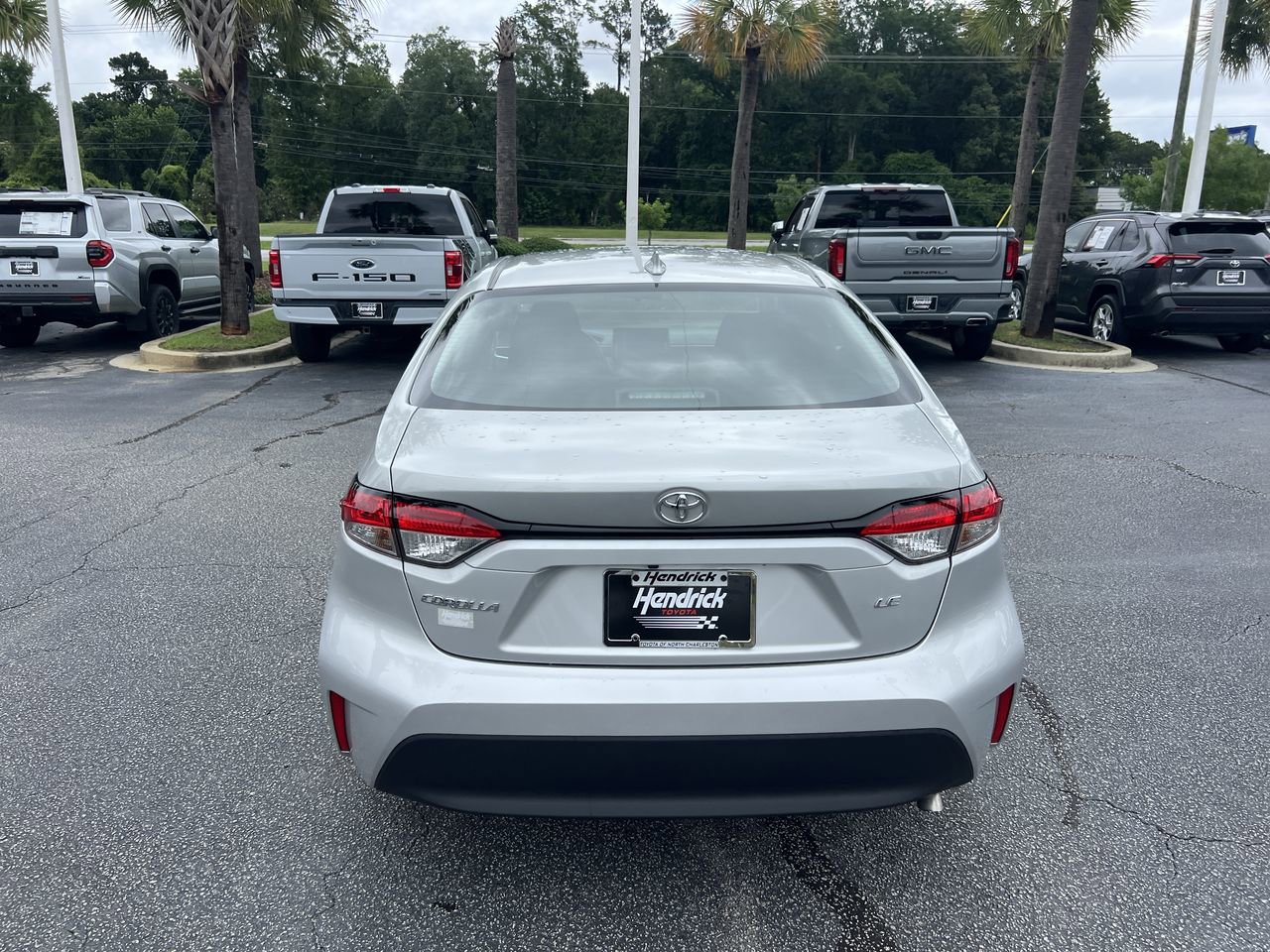 Used 2025 Toyota Corolla LE FWD image 9