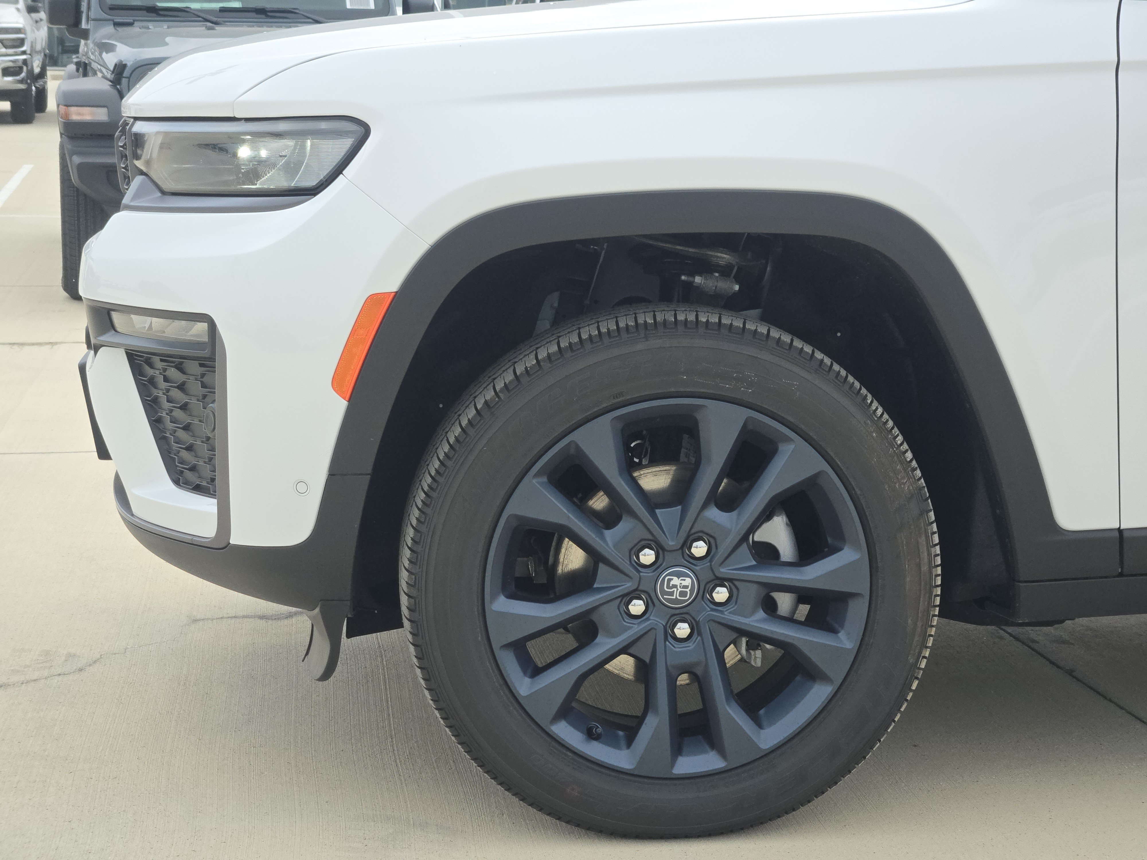 New 2026 Jeep Grand Cherokee Limited AWD/4WD image 6