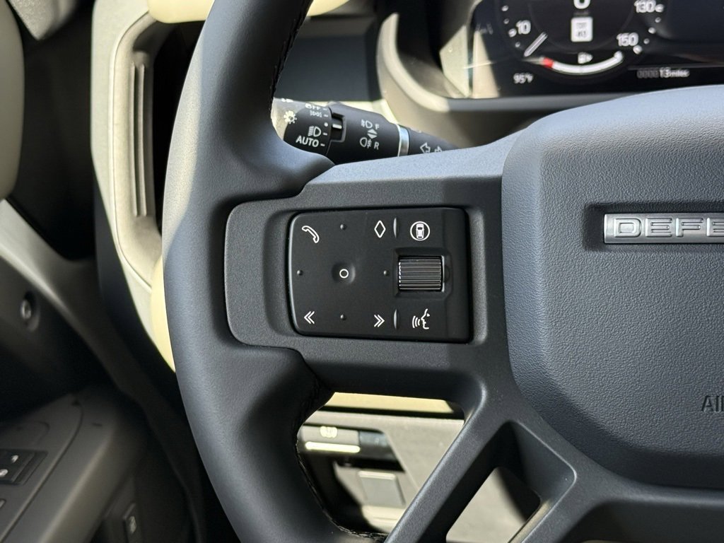 New 2026 Land Rover Defender 110 X-Dynamic SE image 18
