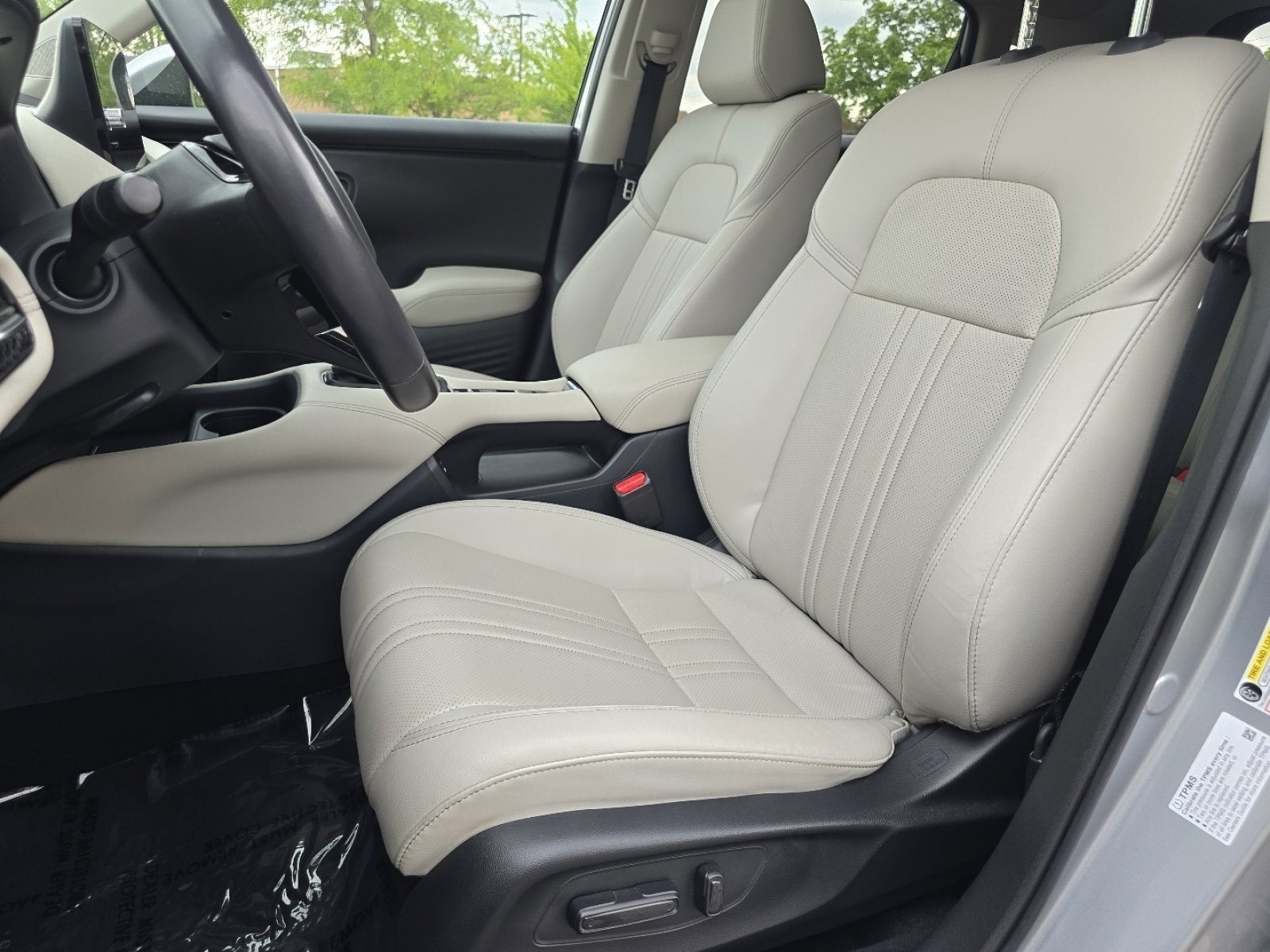 Certified 2024 Honda HR-V EX-L image 24