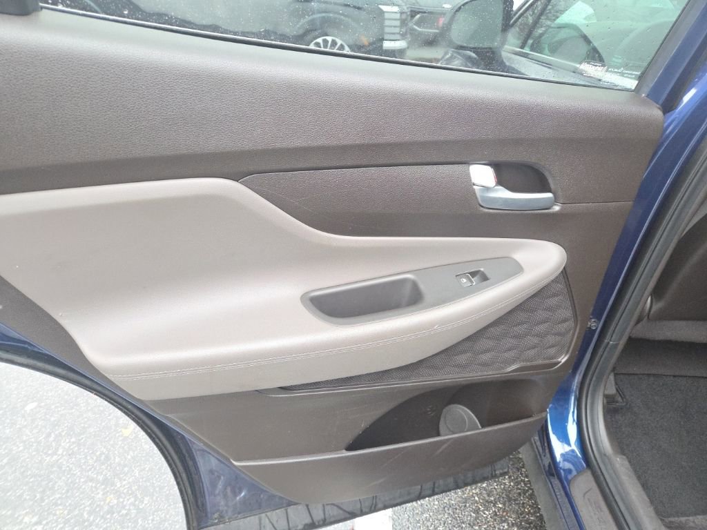 Used 2019 Hyundai Santa Fe SEL image 9
