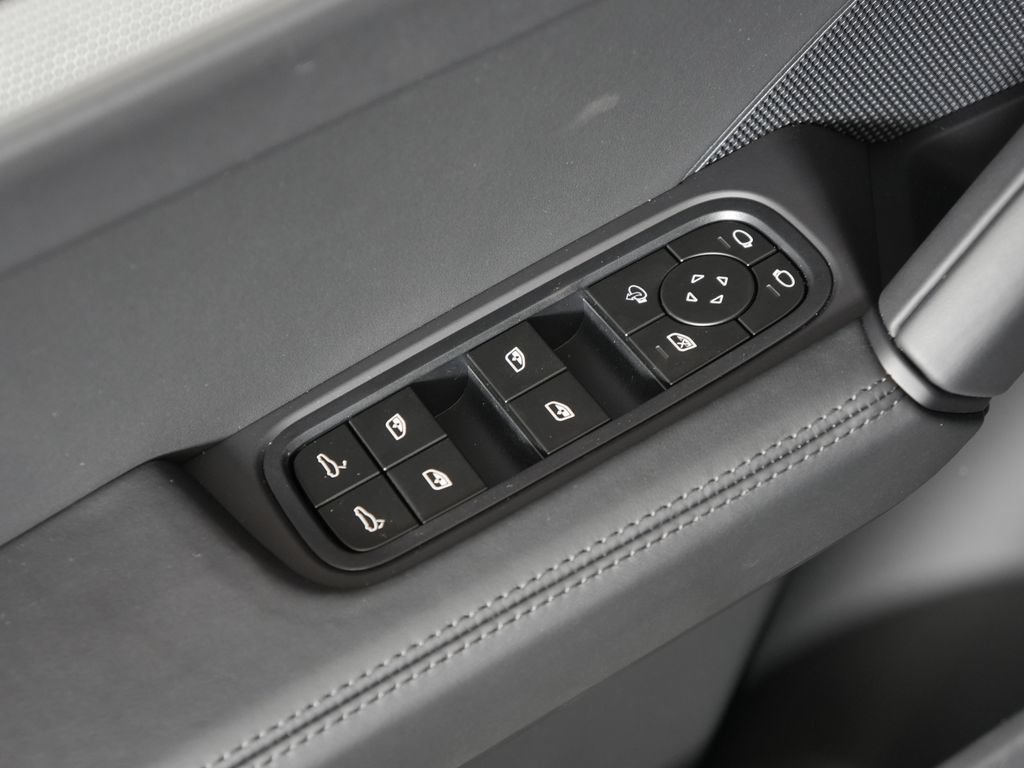 New 2026 Porsche Cayenne AWD/4WD image 16