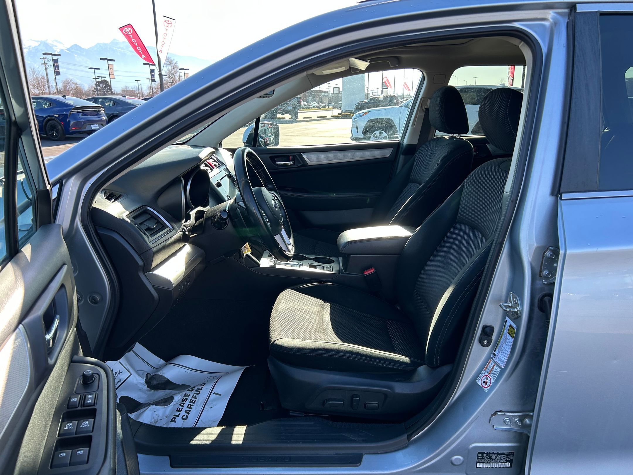 Used 2016 Subaru Outback 2.5i Premium image 11