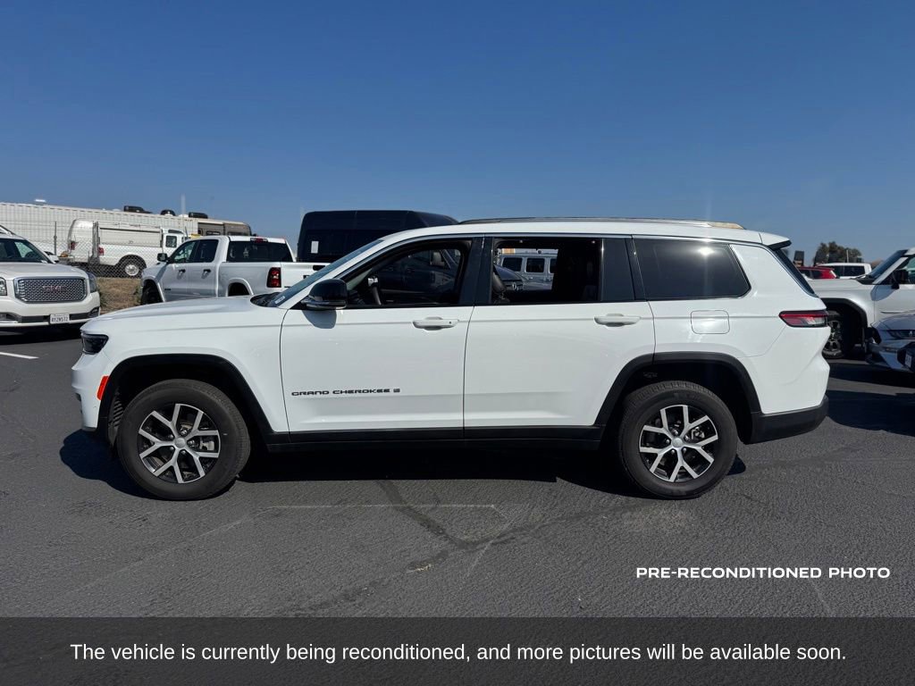 Used 2023 Jeep Grand Cherokee L Limited w/ Luxury Tech Group II RWD image 2