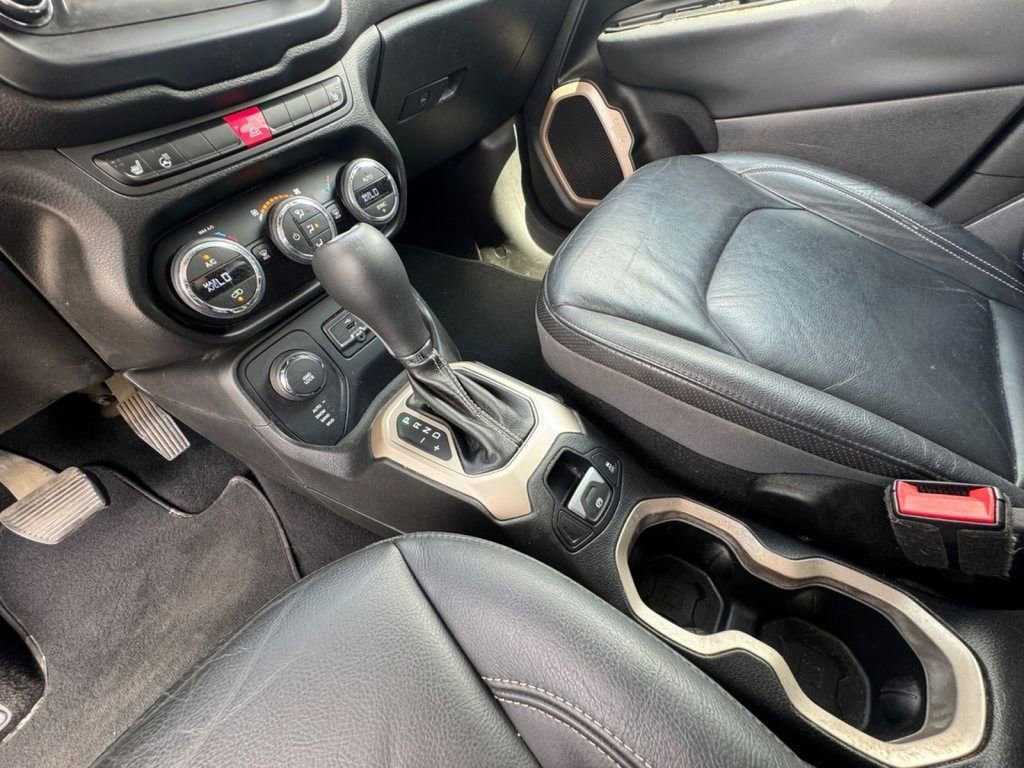 Used 2015 Jeep Renegade Limited w/ Safety & Security Group I AWD/4WD image 26