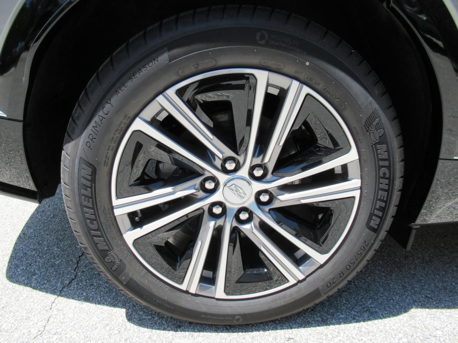 New 2026 Cadillac Lyriq Luxury RWD image 7