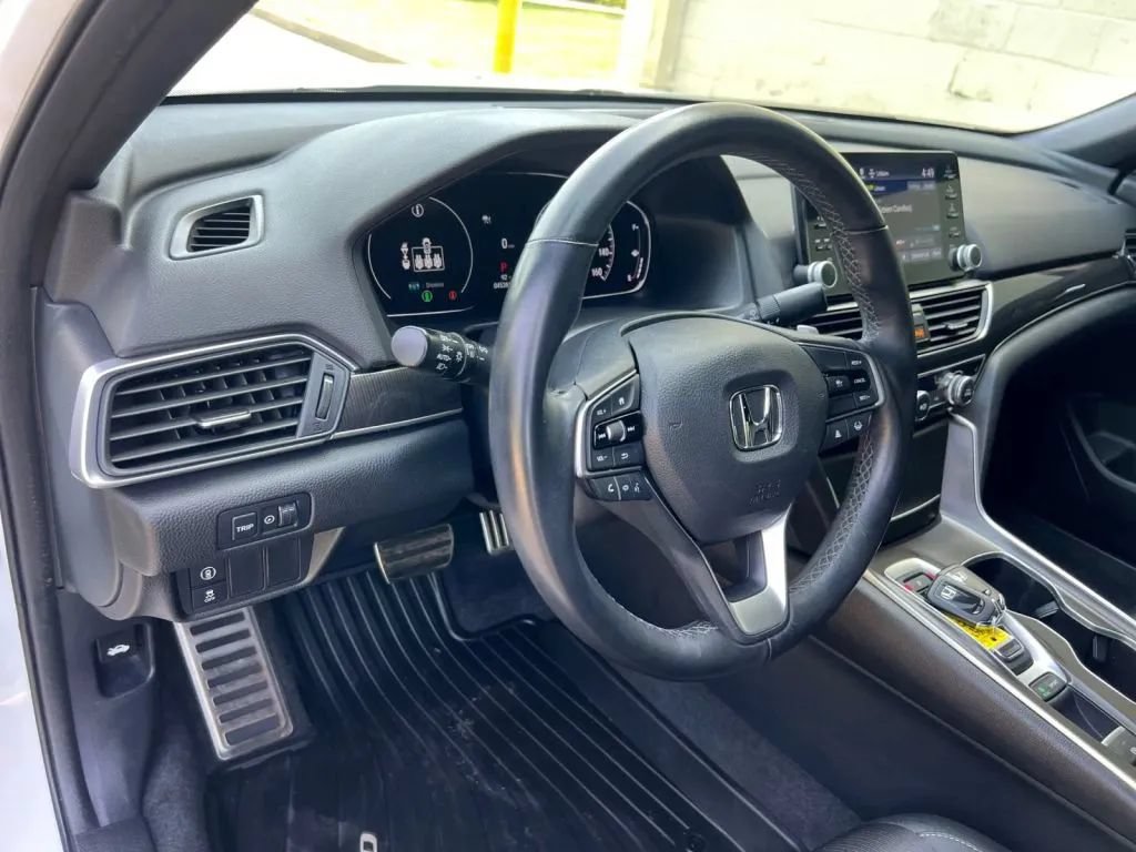 Used 2022 Honda Accord Sport image 25