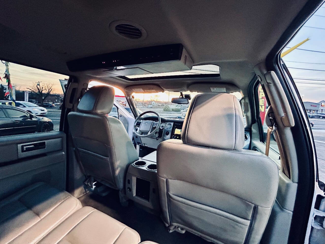 Used 2009 Ford Expedition Limited image 36
