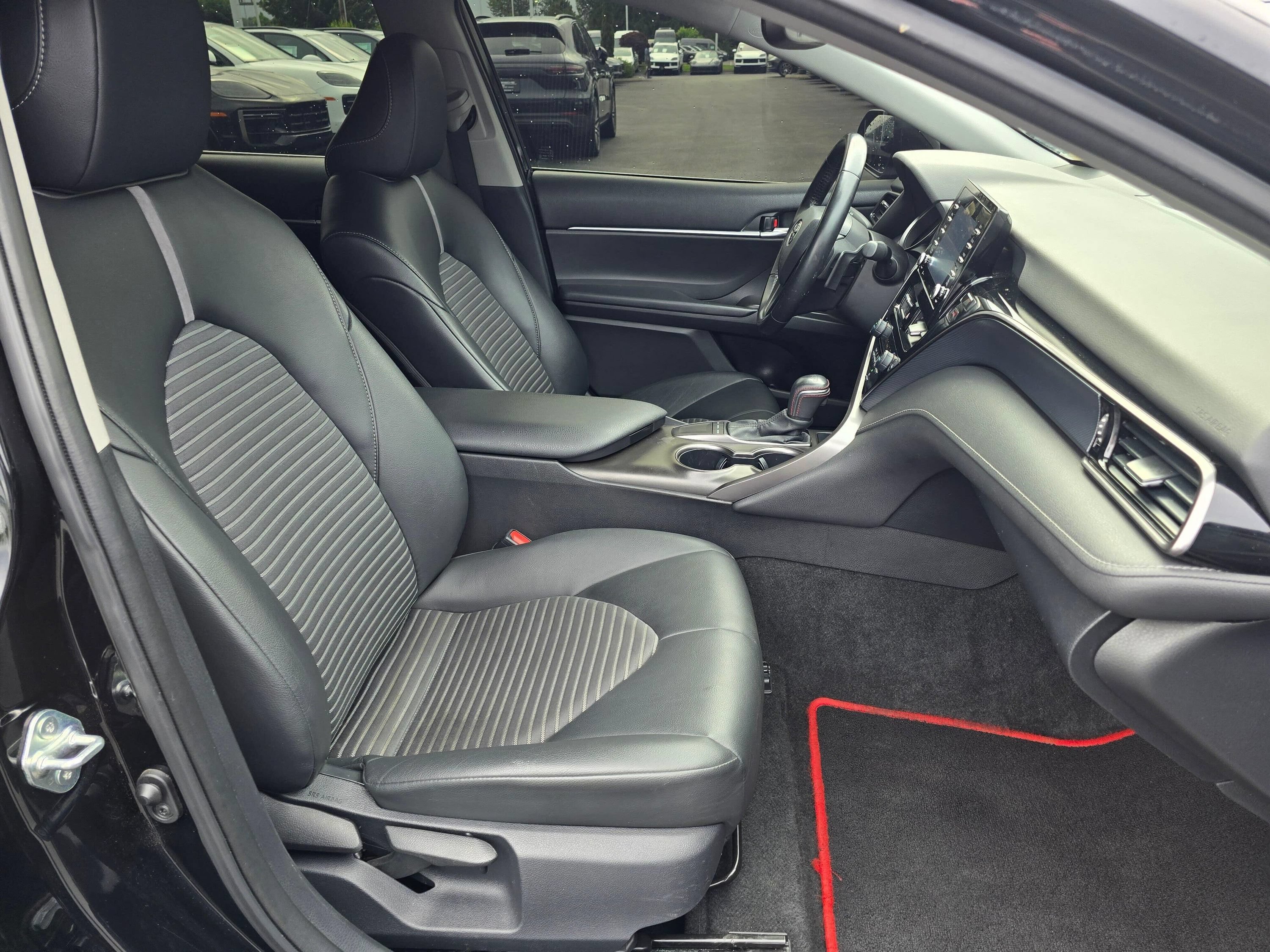 Used 2022 Toyota Camry SE w/ TRD Appearance Package (TMS) FWD image 24